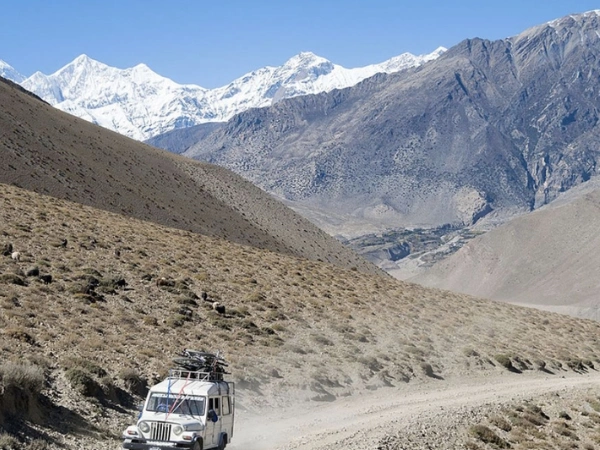 How Many miles is Annapurna Circuit Trek?
