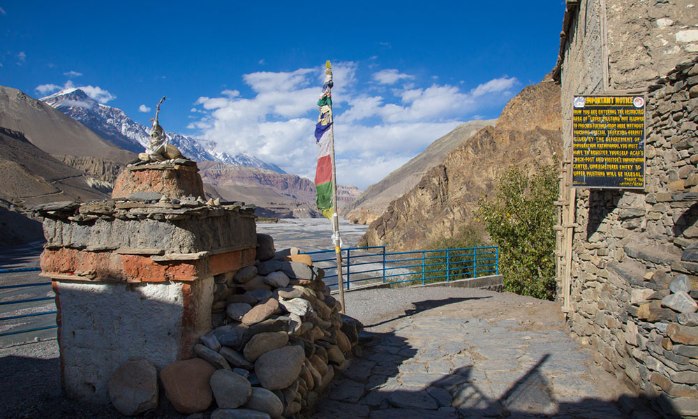 how to get to mustang nepal